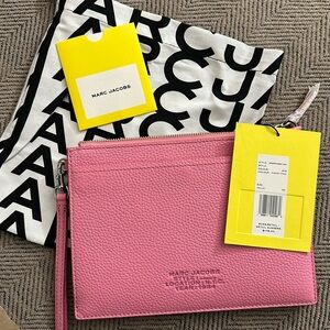 NWT MARC JACOBS PINK SLIM WRISTLET